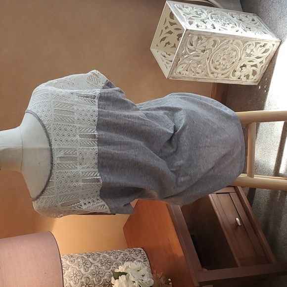 Lace tee with zip collar - Picture 3 of 5